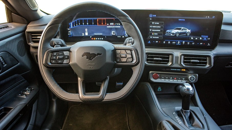 Painel do Ford Mustang Dark Horse Painel do Ford Mustang Dark Horse