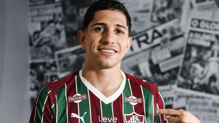 Muda de patamar? Fluminense anuncia Savarino do Botafogo