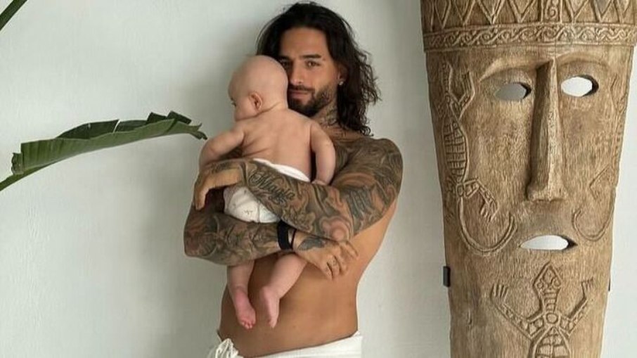 Maluma e a filha Paris