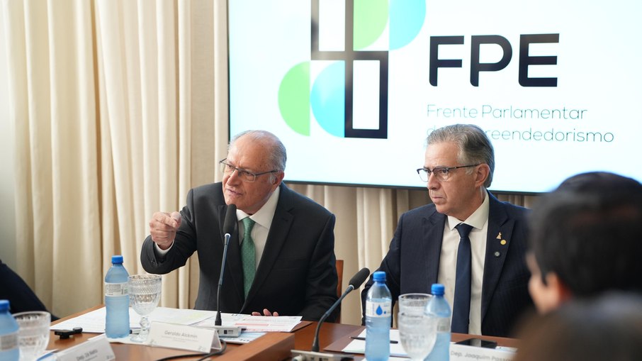 Alckmin participou de reunião-almoço na Frente Parlamentar do Empreendedorismo (FPE), com parlamentares e representantes da indústria Alckmin participou de reunião-almoço na Frente Parlamentar do Empreendedorismo (FPE), com parlamentares e representantes da indústria