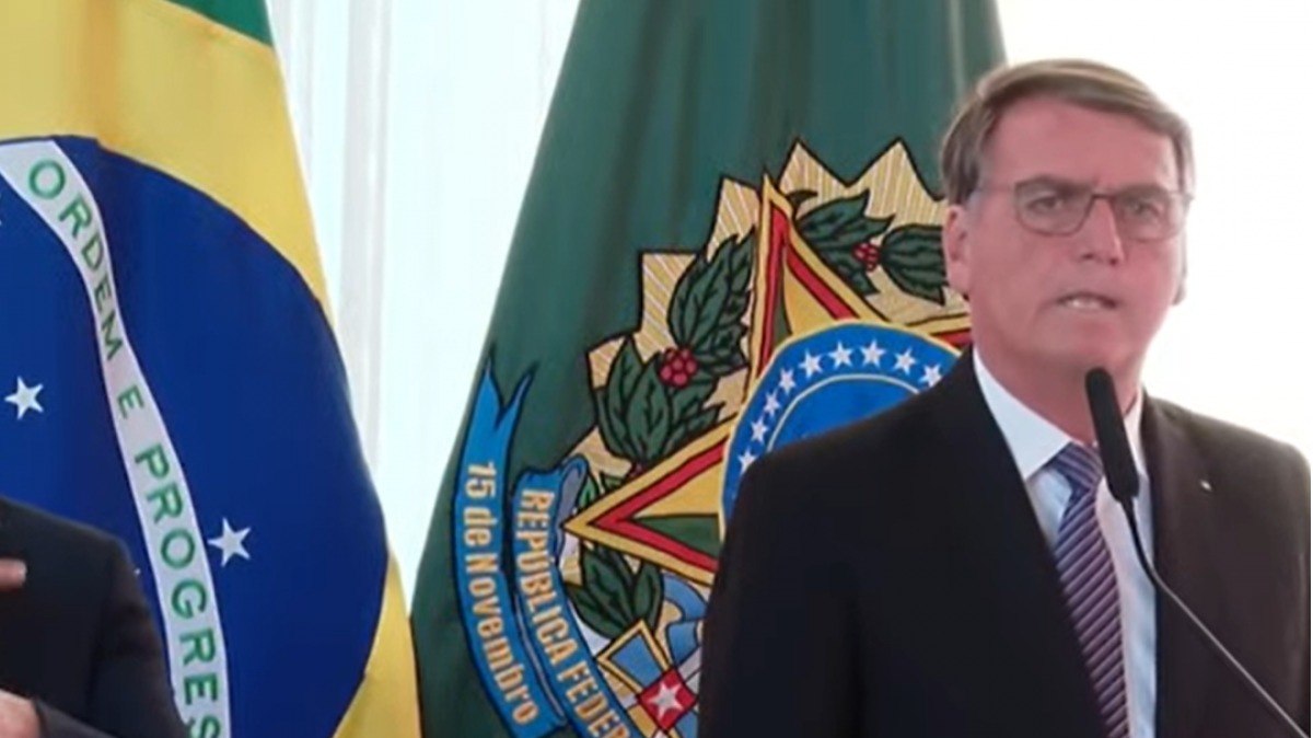 Bolsonaro durante a reunião com embaixadores no qual atacou as urnas eletrônicas