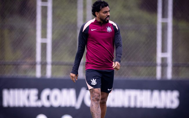 Diniz ainda tem dúvidas para escalar o Corinthians contra o Inter
