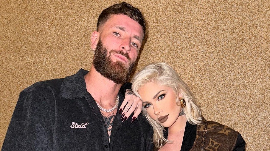 Karoline Lima compartilha fotos com Léo Pereira e fãs apontam excesso de edição