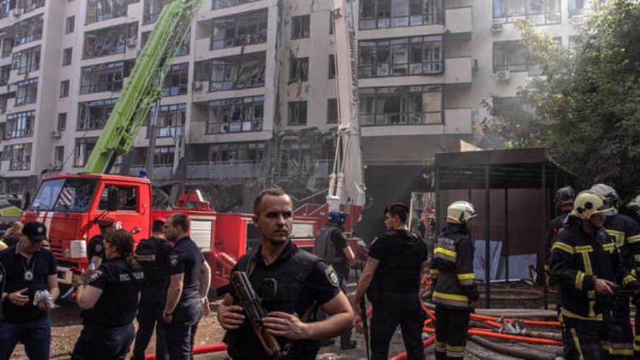 Ataque russo atinge centro de Kiev, capital ucraniana
