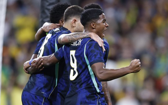 Imprensa espanhola aponta trio que salvou a Seleção de vexame