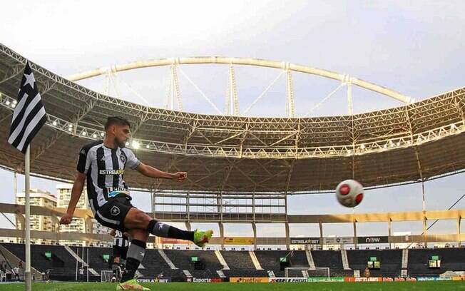 Daniel Borges comemora empate do Botafogo no último minuto: 'Tem sabor de vitória'