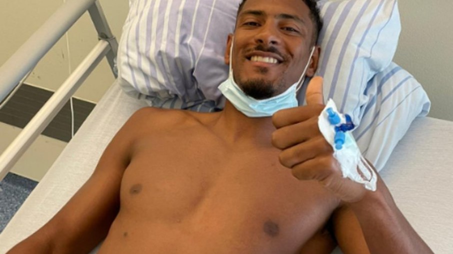 Haller, do Borussia Dortmund, passa por cirurgia após descoberta de tumor