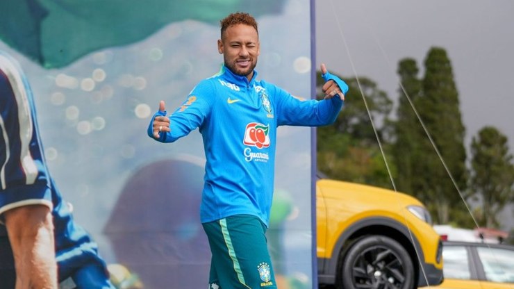 Neymar segue protocolo da Seleção e afasta rumores sobre tratamento especial na Copa