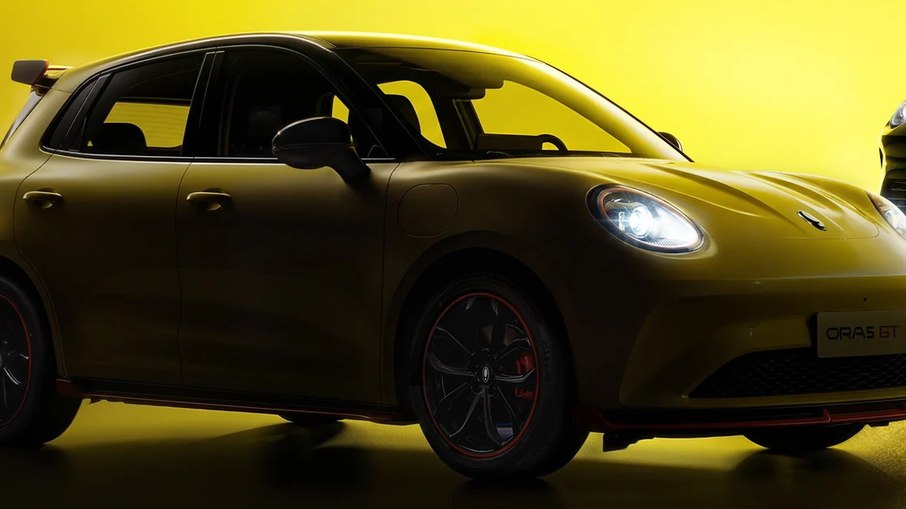 Versão GT aposta em para-choques exclusivos, detalhes em vermelho e visual mais esportivo.
