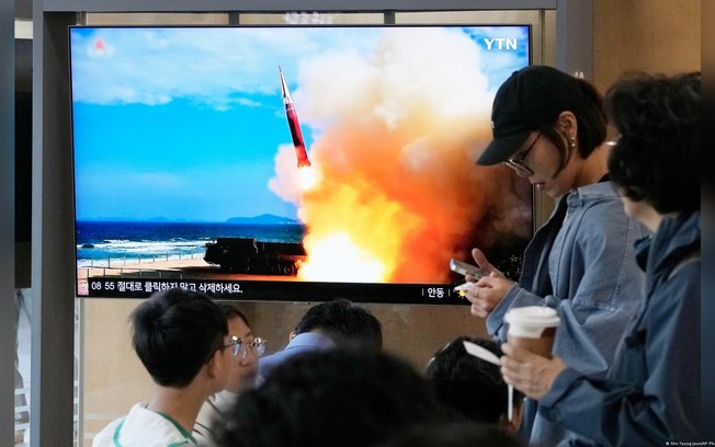 Coreia do Norte testa novo míssil balístico Coreia do Norte testa novo míssil balístico