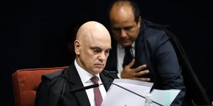 Moraes suspende visitas de Flávio ao pai no período eleitoral