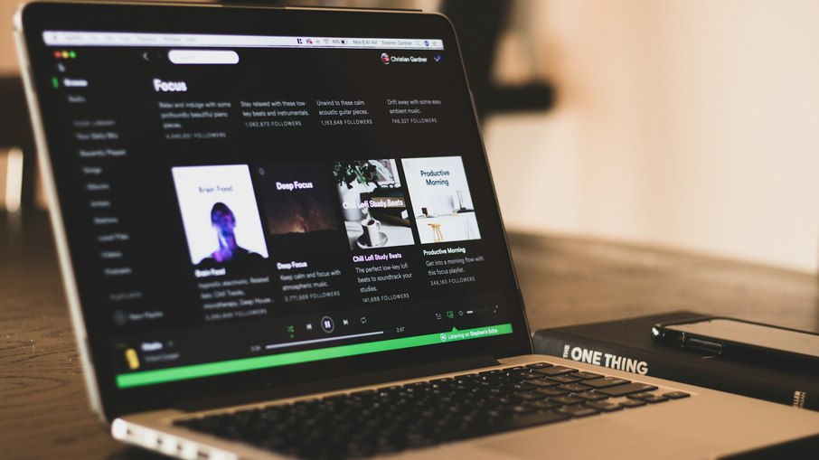 Playlists do Spotify feitas por especialistas para você descobrir novos sons