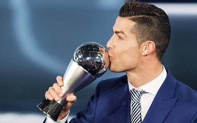 Cristiano Ronaldo foi eleito o melhor jogador do mundo na última edição da premiação da Fifa