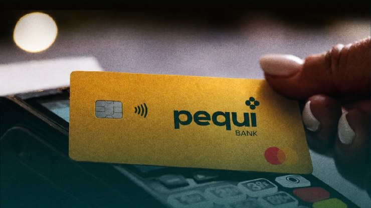 Estado de Goiás lança Pequi Bank e entrega cartões a estudantes