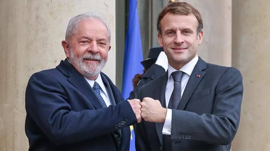 Lula parabenizou Macron pela reeleição na França