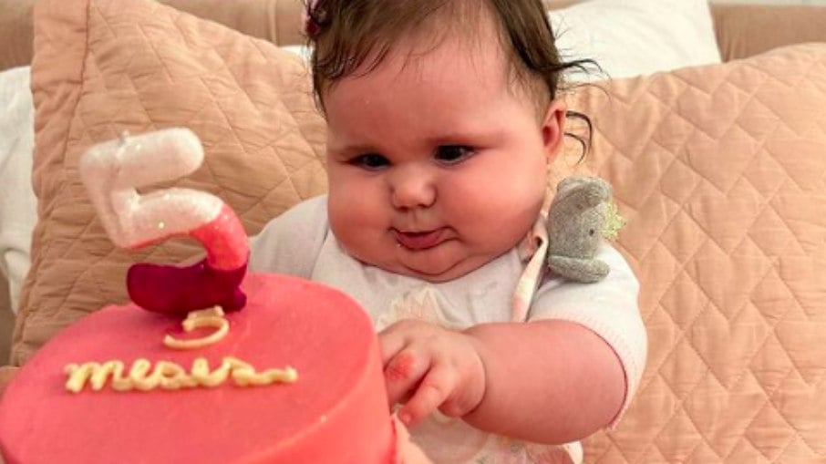 Lua, a bebê de Viih Tube, recebe críticas por estar 'gorda'