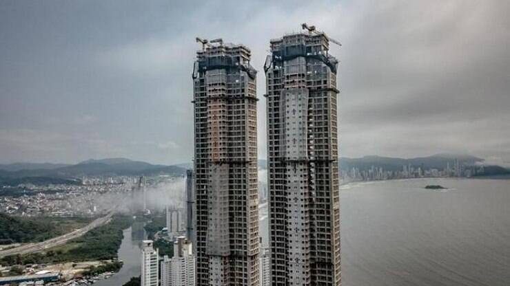 Big Tower - Instalação da bandeira do Brasil na maior torre da América  Latina. 