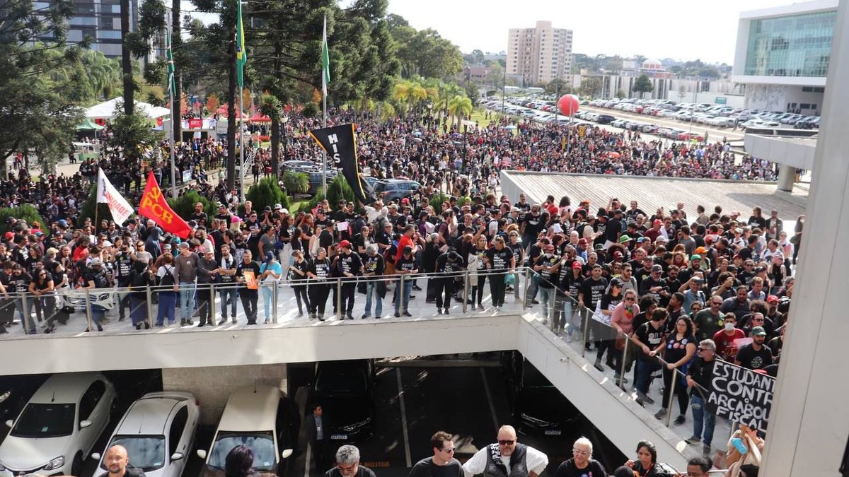 Manifestação de estudantes e professores na Alep