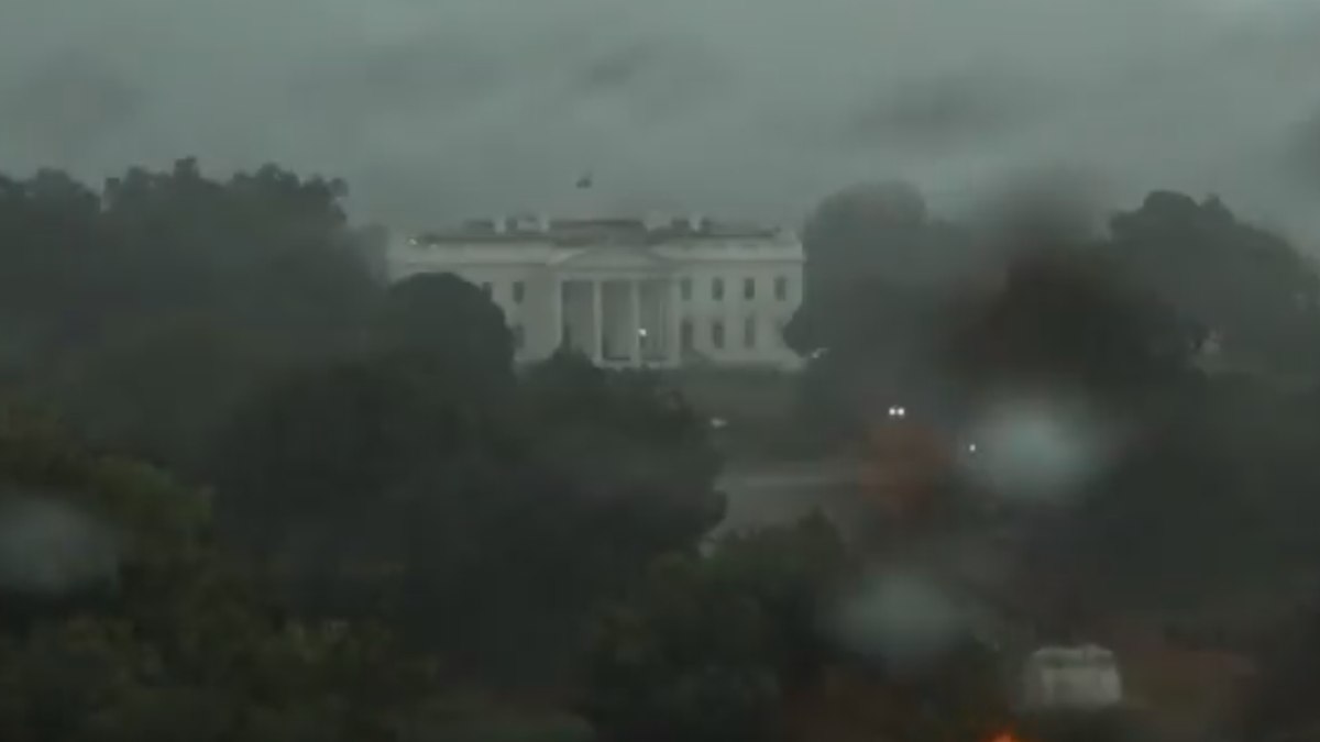 Vídeo: raio cai nas proximidades da Casa Branca e mata três pessoas