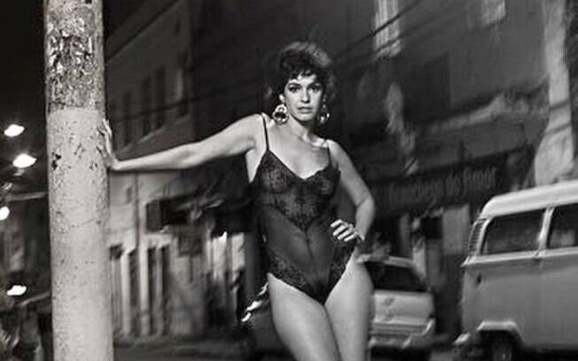 Momentos em que a atriz Maria Flor esbanjou sensualidade e conseguiu fazer com que a temperatura subisse