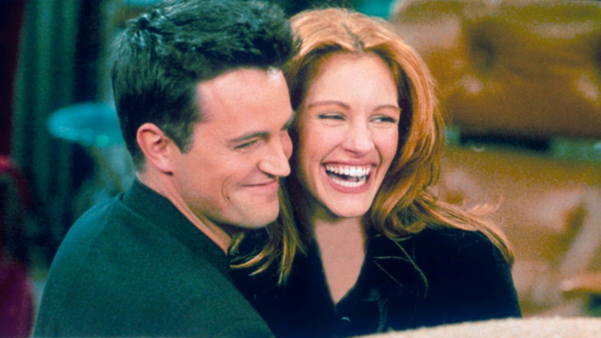 Julia Roberts quebra o silêncio sobre morte de Matthew Perry, seu ex-namorado