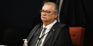 Decisão de Dino sobre chefe da PF tem recado duro a Mendonça