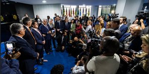 Hora de honrar os votos do povo; opinião