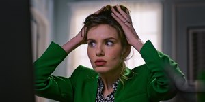 ‘Disseram que eu era bonita demais para o papel’, conta Camila Queiroz