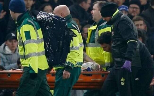 Ryan Mason saiu de campo e foi direto para hospital de Londres
