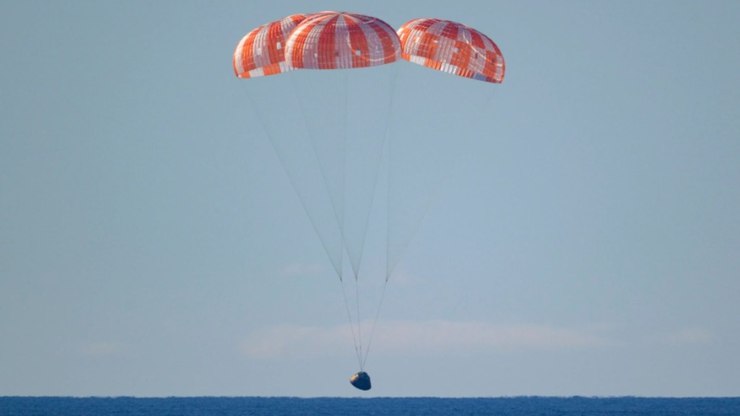 Paraquedas da cápsula Orion revela segredo; veja como funciona