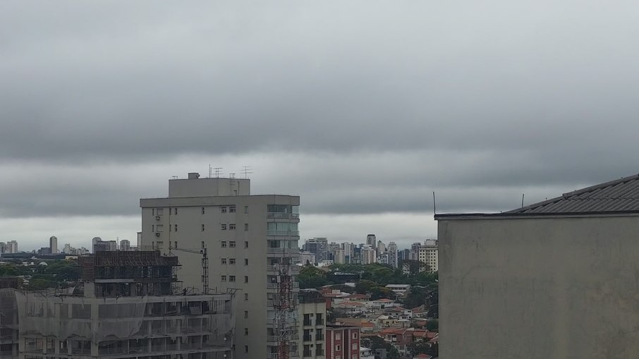 Céu nublado em São Paulo Céu nublado em São Paulo