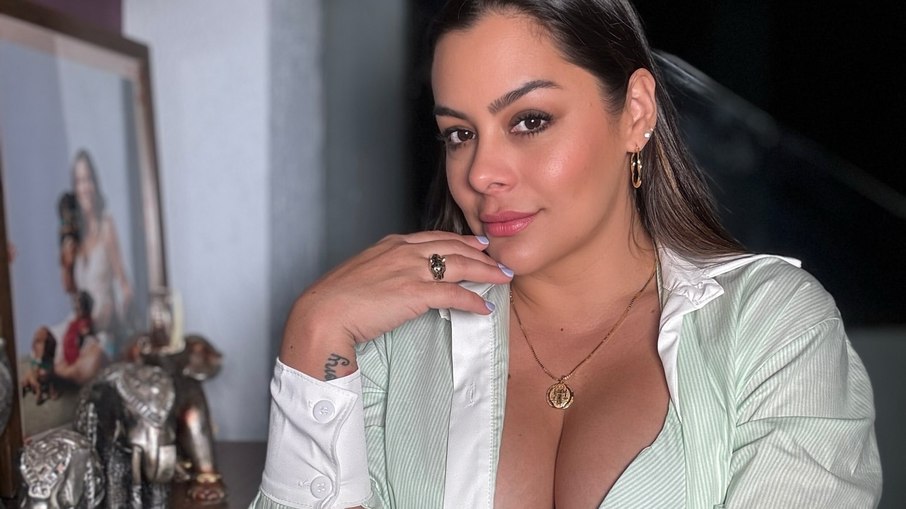 Larissa Riquelme fez desabafo nas redes sociais e comemorou bom momento