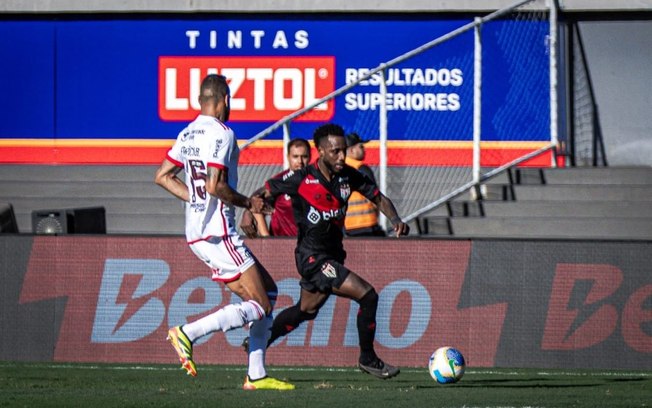 Atlético-GO fica na bronca com a arbitragem em derrota para o Flamengo