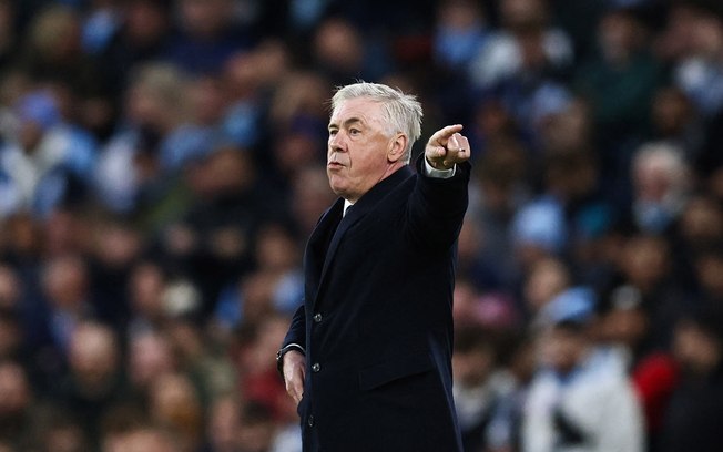 Carlo Ancelotti durante partida do Real Madrid - Foto: Darren Staples/AFP via Getty Images