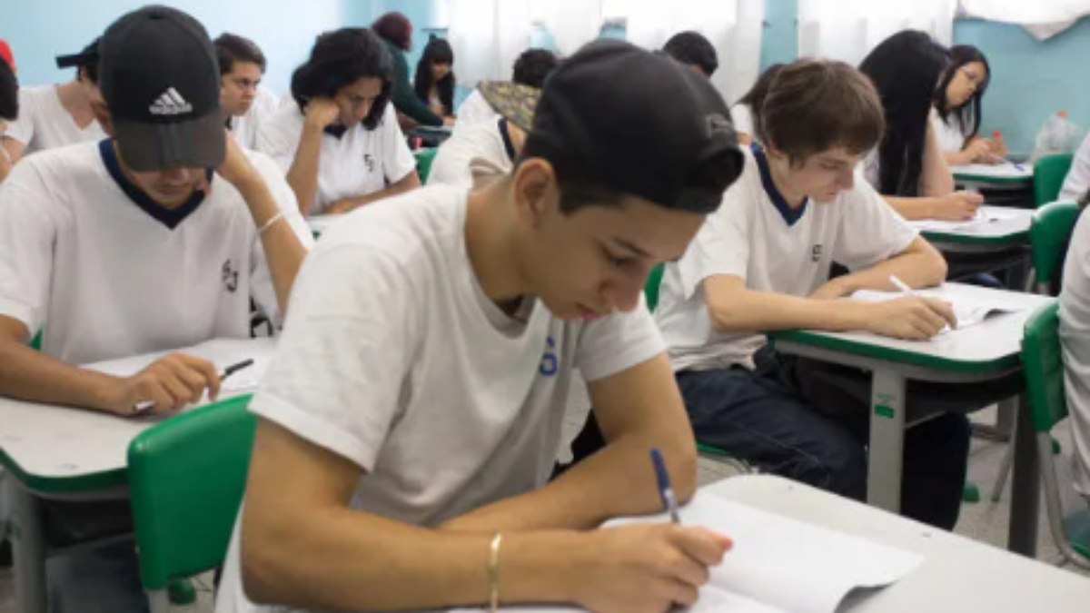 Alunos do terceiro ano em escola de São Paulo Alunos do terceiro ano em escola de São Paulo