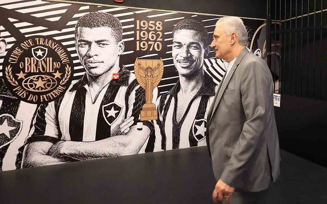 Tite recebe o afago dos escolhidos 