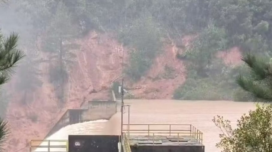 Represa de São Miguel em nível de emergência
