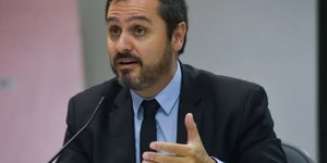 Novo citou mensagens de Vorcaro e pediu prisão de Andrei