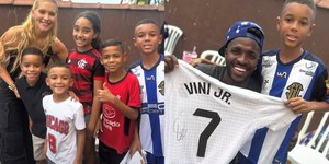 Virginia Fonseca e Vini Jr. curtem churrasco em família no Rio