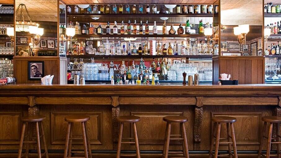 76% dos bares e restaurantes tiveram afastamento por Covid ou gripe em janeiro