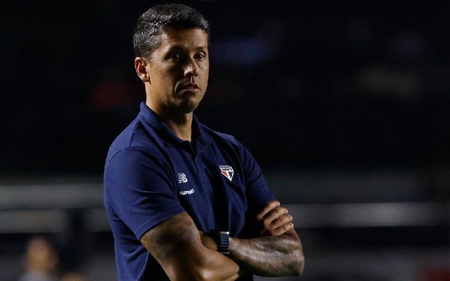 São Paulo anuncia a demissão do técnico Thiago Carpini