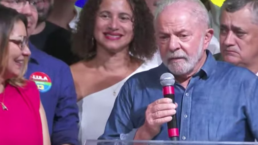 Luiz Inácio Lula da Silva (PT) em discurso após vitória no segundo turno das eleições 2022