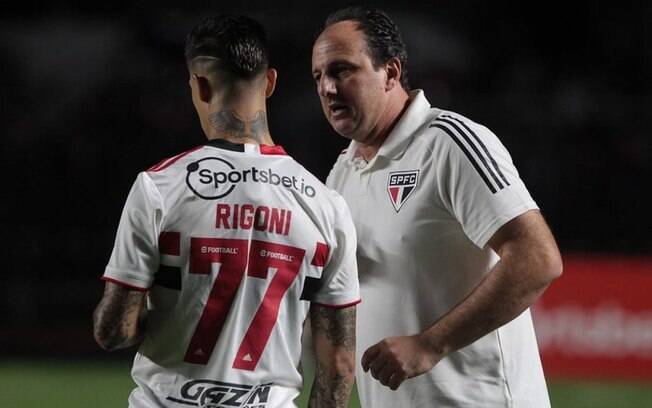 Ceni avalia temporada de Rigoni no São Paulo: 'Estamos tentando que ele ganhe confiança novamente'