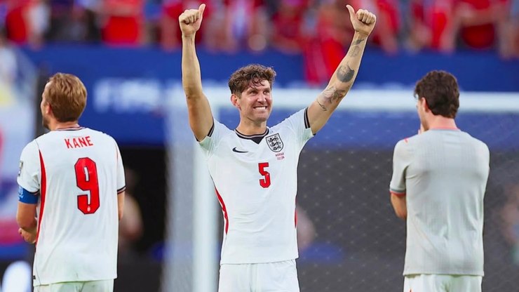 Gigante italiano acerta com zagueiro inglês que estava sem clube