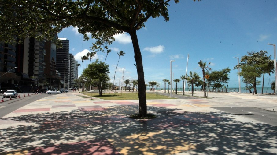 Esportes na orla da praia