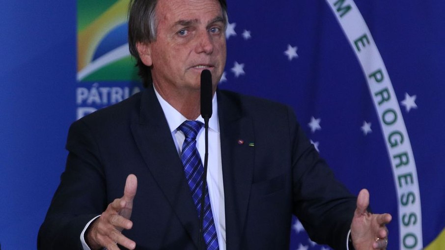 Presidente Bolsonaro participa de evento religioso neste sábado