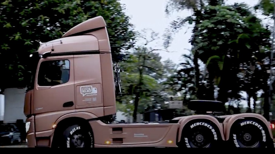 Mercedes Actros - Projeto a voz delas