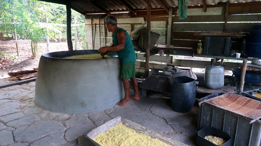 “O processo de fazer farinha, de forma artesanal e cuidadosa, é bem interessante”, contou. 