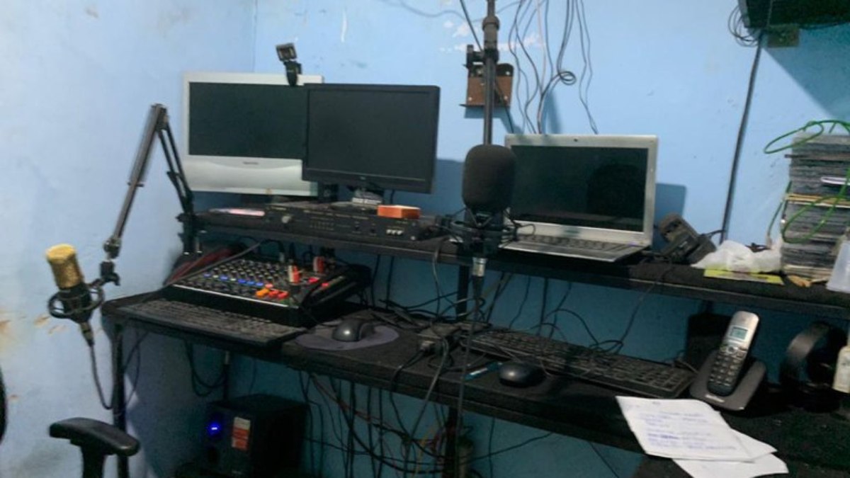 PF fecha rádio pirata que interferia no tráfego aéreo PF fecha rádio pirata que interferia no tráfego aéreo