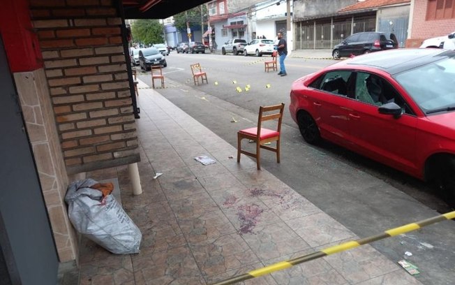 Osasco: Homem morre após ser baleado em bar, em Presidente Altino Osasco: Homem morre após ser baleado em bar, em Presidente Altino